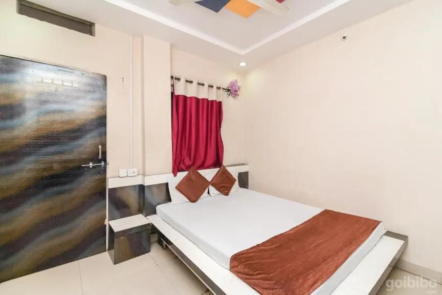 Hotel Rameshwaram Ujaim Exterior foto